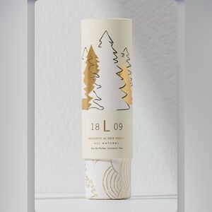 Free people 1809 collection Lodge All- natural fragrance